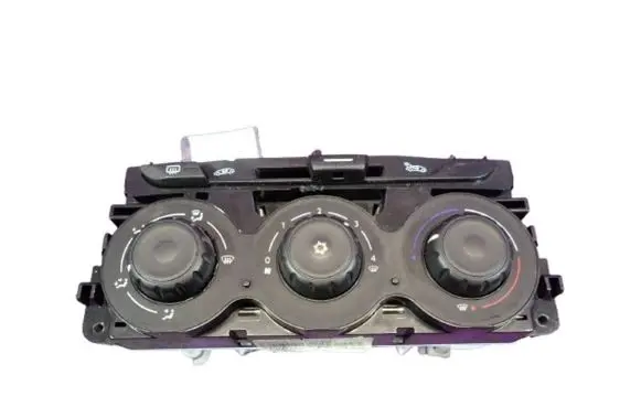 Peugeot 301 Climate control unit 9807081177