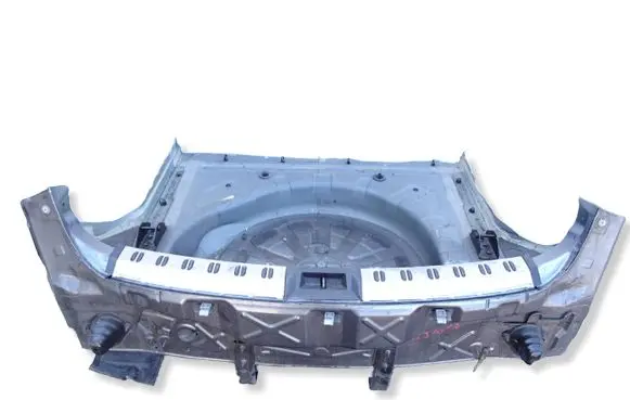 Nissan Qashqai+2 Trunk bottom trim panel RN134N1