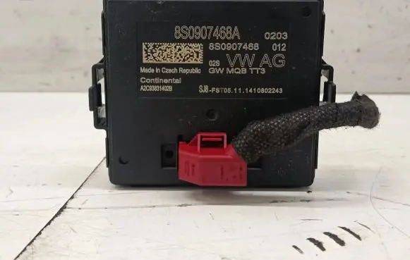 Audi TT TTS RS Mk3 8S Gateway control module 8S0907468A