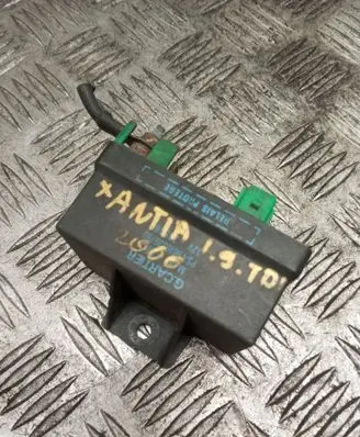 Glow plug pre-heat relay