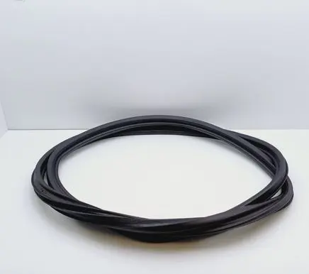 Opel Corsa D Front door rubber seal 13189015