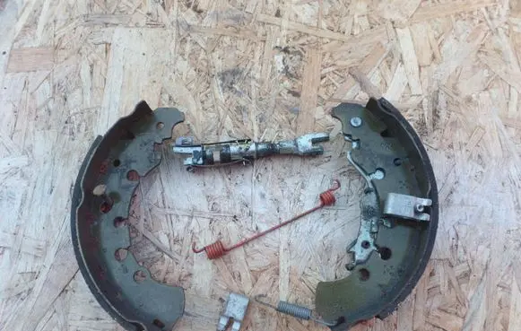 Opel Corsa D Handbrake/parking brake pads 