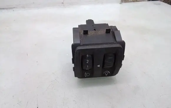 Renault Scenic II - Grand scenic II Headlight level height control switch 8200121805B