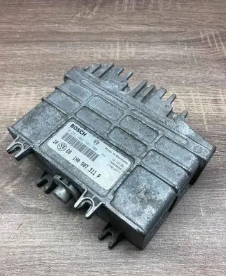 Volkswagen Golf III Engine control unit/module ECU 1H0907311P 0261203707 Used