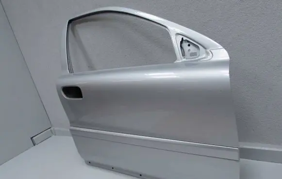 Volvo V70 Front door 50708