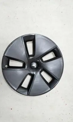 Tesla Model 3 R18 wheel hub/cap/trim 104427100A