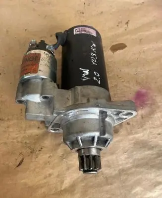 Volkswagen Tiguan Starter motor 1100528
