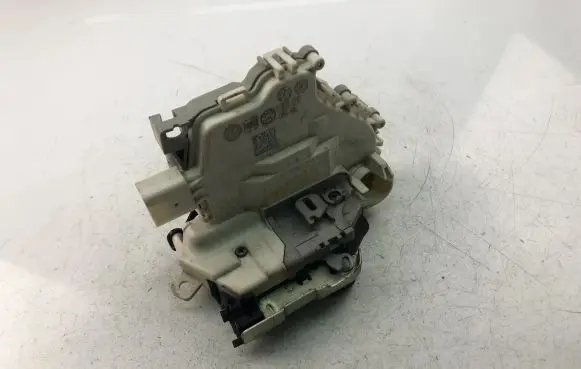 Audi A1 Coupe door lock (next to the handle) 8X1837015