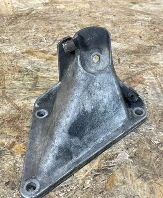BMW 5 E60 E61 Engine mounting bracket 6761149 22116761149