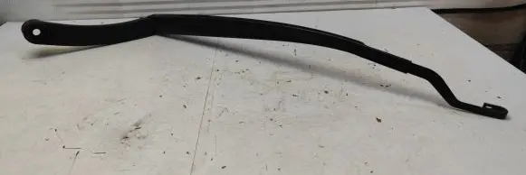 Hyundai Kona I Front wiper blade arm C9057K