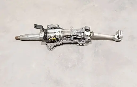 Mercedes-Benz A W176 Steering wheel axle A2464602316 A2464600409