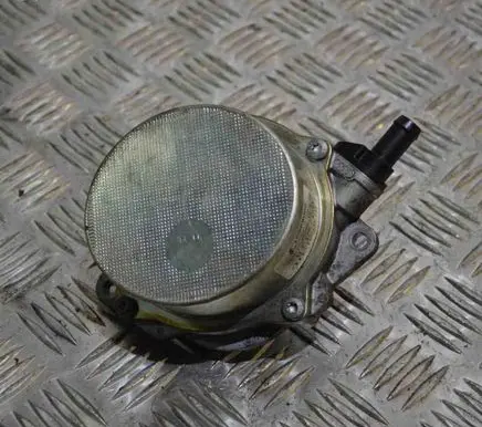 Volkswagen Touareg II Vacuum pump 059145100J
