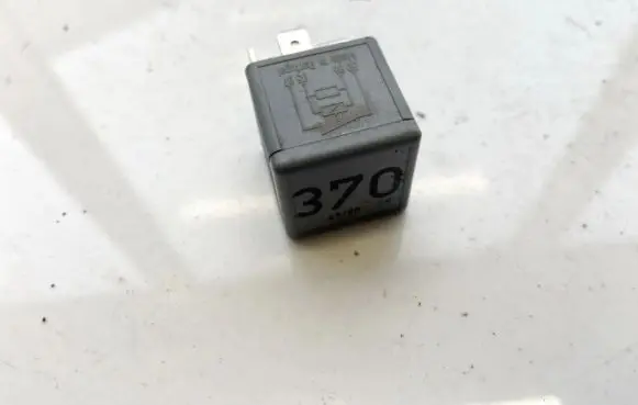 Audi A6 S6 C5 4B Other relay 8d0951253 v23134-j52-x300