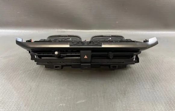 Toyota C-HR II Dash center air vent grill FC56424060