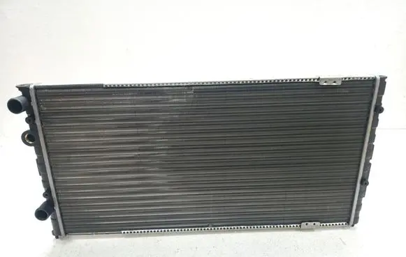 Volkswagen PASSAT B3 Coolant radiator 353121251F 357121251L 357121251C