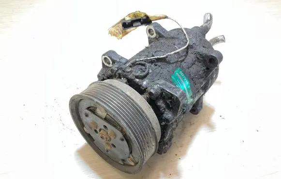 Opel Movano A Air conditioning (A/C) compressor (pump) SD7V16 0045312421