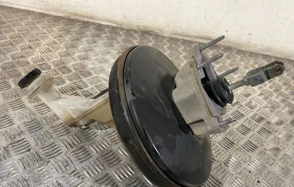 Nissan Qashqai Brake booster 46007BR60A 0204742808 05737B0165