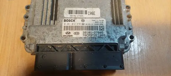 Hyundai Santa Fe Engine control unit/module ECU 0281012670 39101-27805