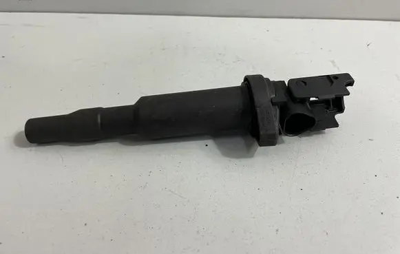 BMW 3 E90 E91 High voltage ignition coil 7571643