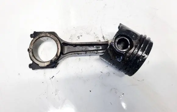 Ford Mondeo Mk III Piston with connecting rod