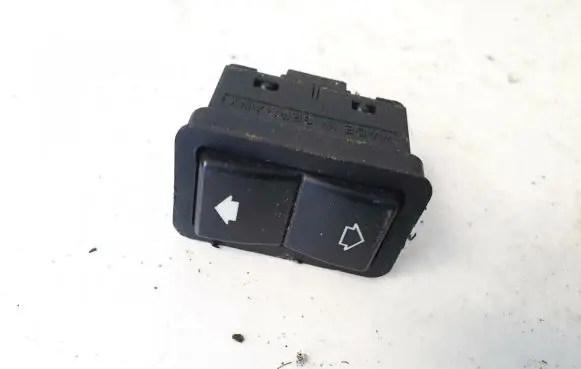 BMW 5 E39 Electric window control switch 8368974