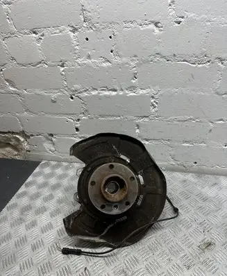 BMW X5 E70 Rear wheel hub 6770984