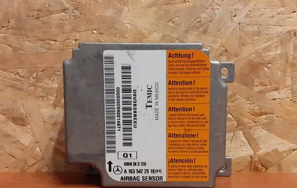 Mercedes-Benz ML W163 Airbag control unit/module 1794 A1635422918