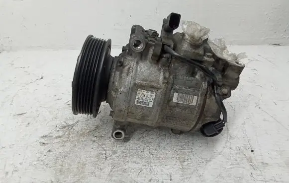 Audi A8 S8 D4 4H Air conditioning (A/C) compressor (pump) 4H0260805E
