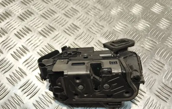 Skoda Fabia Mk3 (NJ) Front door lock 45840180