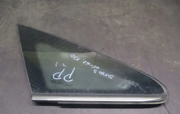 Opel Zafira B Front triangle window/glass 
