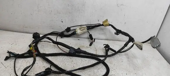 Mitsubishi Colt Tailgate/trunk wiring harness MN108061