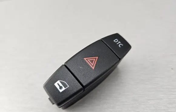 BMW 1 E81 E87 Hazard light switch 6943603 61316945603 9196712
