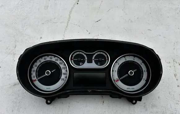 Fiat 500L Speedometer (instrument cluster) 51913542 A2C32922600 031112