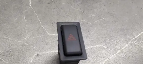 Toyota Avensis T220 Hazard light switch