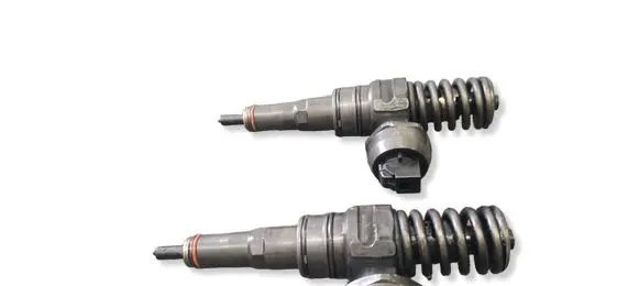 Volkswagen PASSAT B6 Fuel injector 038130073BQ