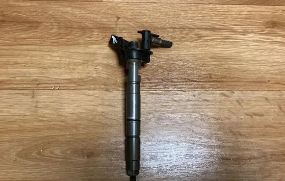 Audi A6 S6 C6 4F Fuel injector 059130277R 0445115019