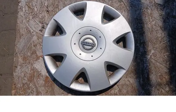 Nissan Almera Tino R17 wheel hub/cap/trim 40315BN700