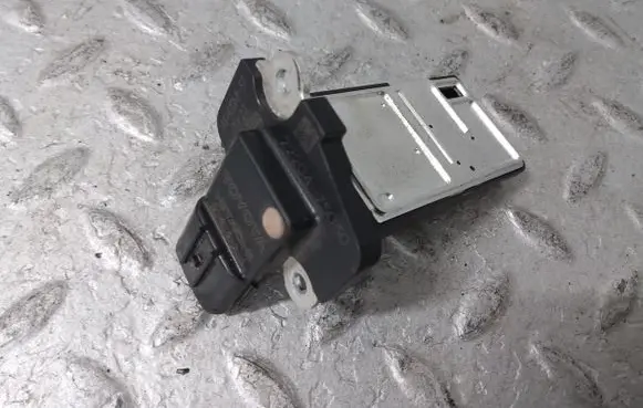 Toyota C-HR I Mass air flow meter 2220475030