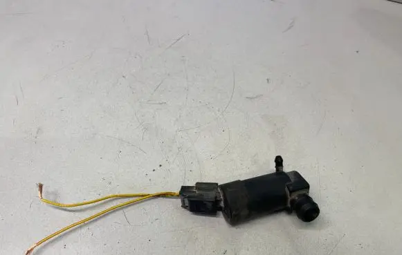 Volvo S40 Windscreen/windshield washer pump 1S7117K624DD
