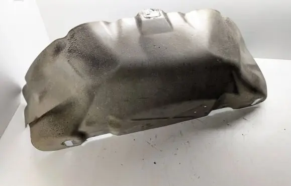 Chevrolet Tahoe Exhaust heat shield 84688688