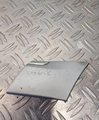 Rear fender molding trim