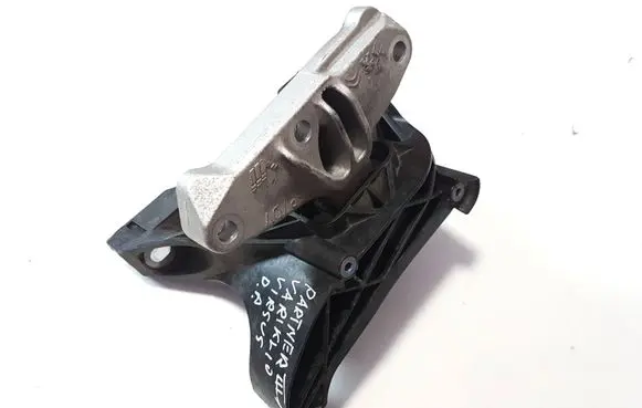 Peugeot Partner III Engine mount bracket 9820297580