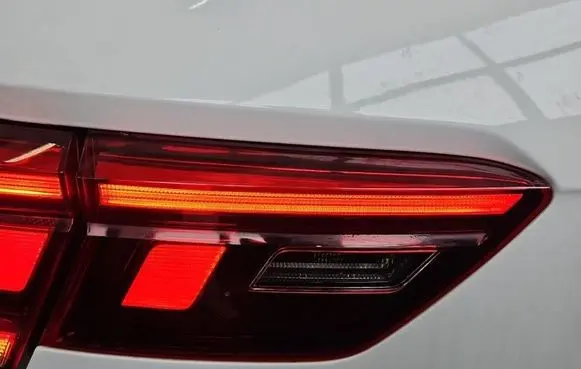 Volkswagen Tiguan Rear/tail lights 5NA945093F IMPRK1552533