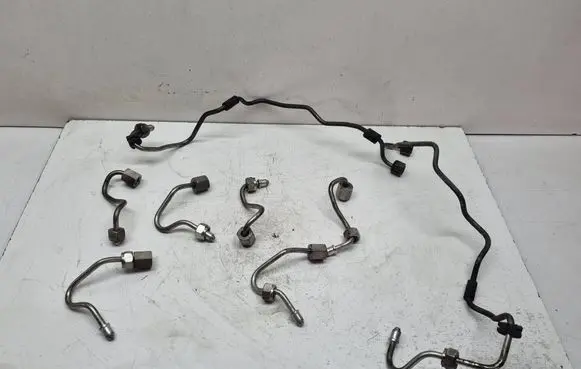 BMW X3 F25 Fuel injector supply line/pipe