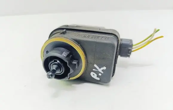 Headlight level adjustment motor
