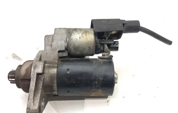 Volkswagen Golf VI Starter motor 0001121408