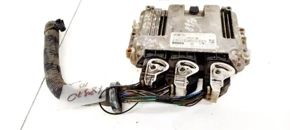 Ford Focus C-MAX Engine control unit/module 7M5112A650UB 7M51-12A650-UB