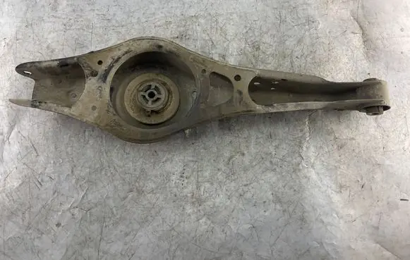 Rear upper control arm/wishbone