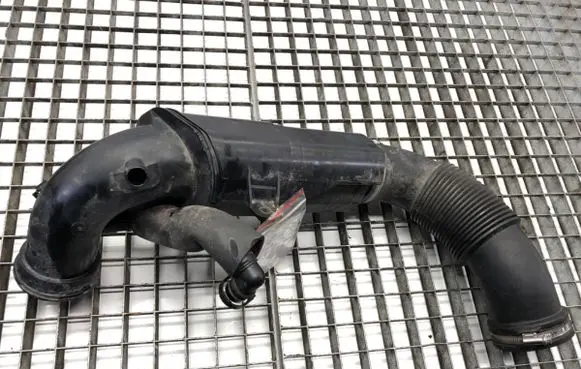 BMW X1 F48 F49 Air intake hose/pipe 8693166