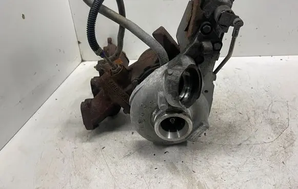 Mercedes-Benz C W204 Turbo A6460901060 7529907